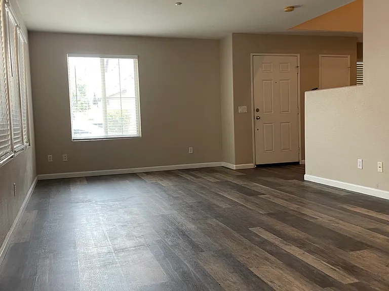 642 W Brewer Rd #23 — Photo 7