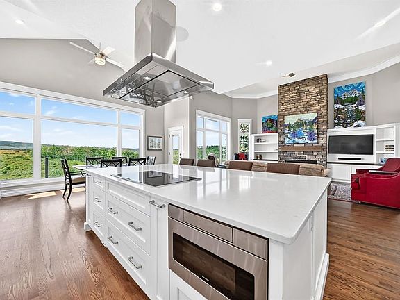 4th image of 148 E Scenic Ridge Cres NW