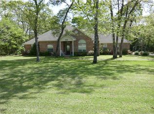 1306 Oak Tree Dr, Athens, TX 75751