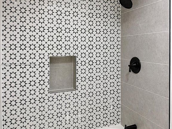 3rd image of 576 NE 63rd St APT 4