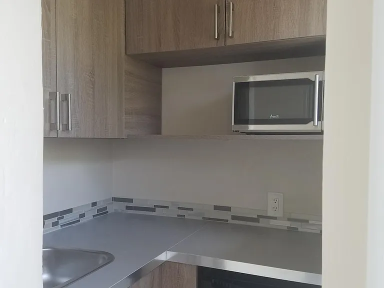 1223 NE 18th Ave #5 — Photo 4