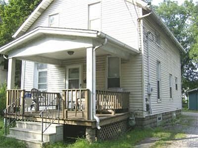 2nd image of 119 Huron St