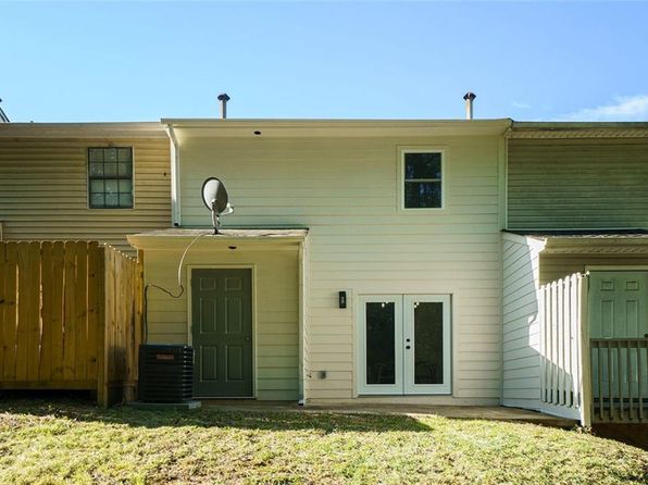 2294 Salt Springs Pl, Lithia Springs, GA 30168