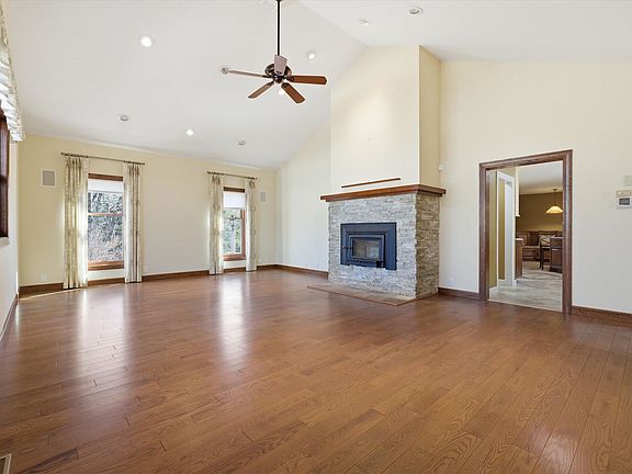 5th image of 12 Village Woods Drive