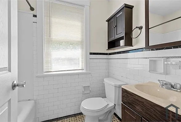 915 Chartiers Ave #2 — Photo 6