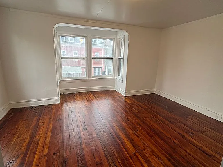 50 W Jackson St #2 — Photo 3