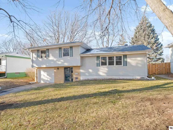 2836 S 137th St, Omaha, NE 68144