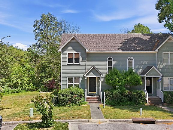 2nd image of 1626 Oakland Hills Way