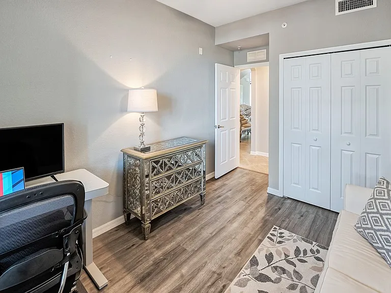 9727 Acqua Ct #423 — Photo 16