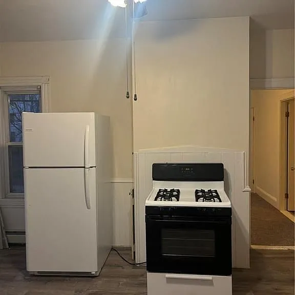 230 Pawtucket Ave — Photo 5