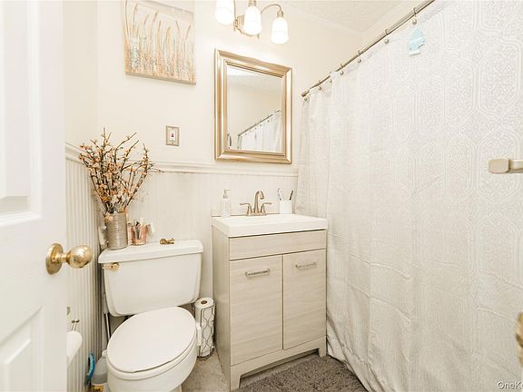 5th image of 2261 Palmer Avenue #1A