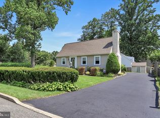 545 Central Ave, Havertown, PA 19083