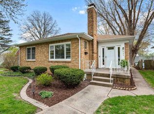 237 Brown St, Bettendorf, IA
