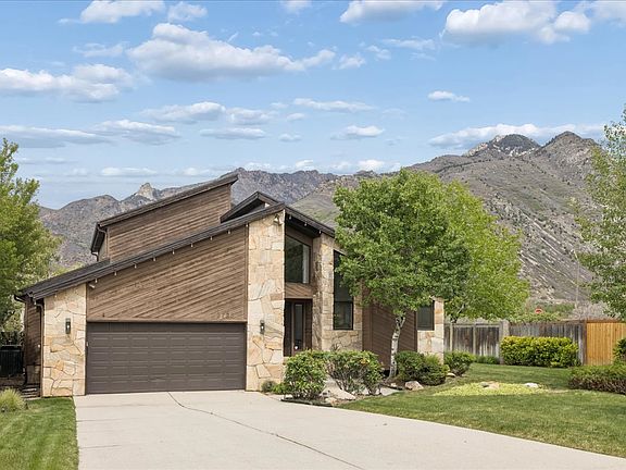 2nd image of 9725 S Ruskin Cir