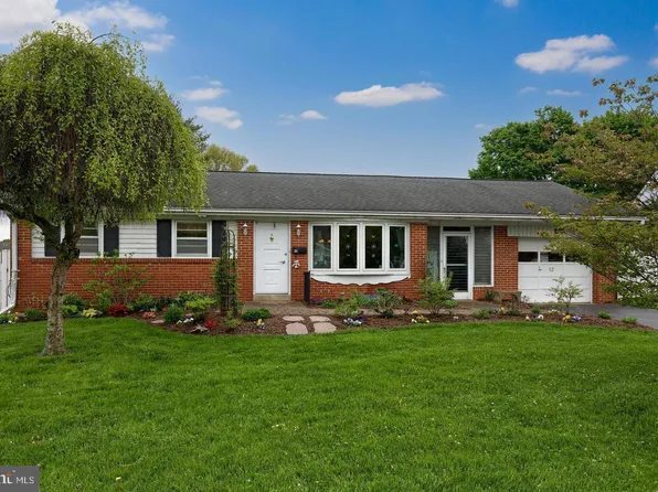 12 South Ave, Landisville, PA 17538