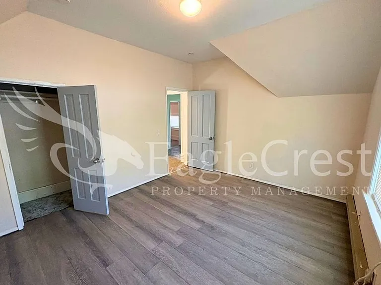 532 Washington St — Photo 45