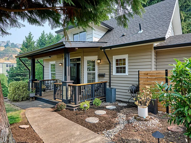 Front Walkway from Driveway to Porch