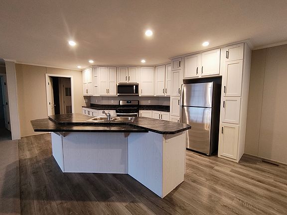 4th image of 5962 Chestnut Trl #142