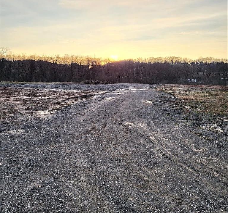 1st image of 0 Manufacturers Rd
