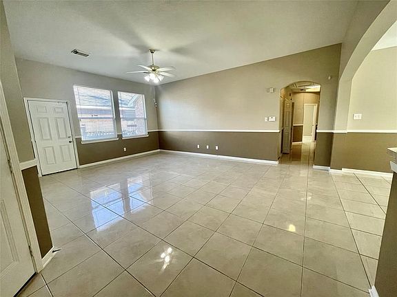 4th image of 9135 Gianna Ct