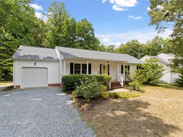 7383 Founders Mill Way E, Gloucester, VA 23061