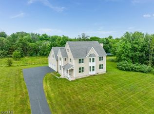 42 Rocktown Rd, Ringoes, NJ 08551