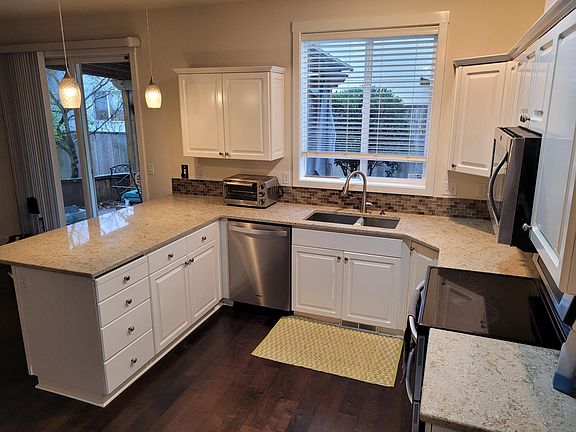 2nd image of 5616 NE 51st Ct