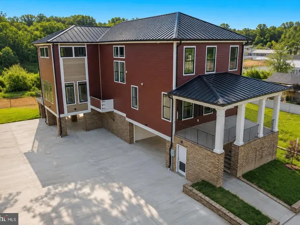 1111 Sophia St, Fredericksburg, VA 22401