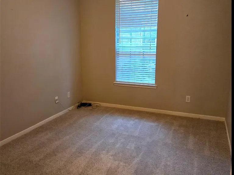 2707 Hewn Rock Way — Photo 6