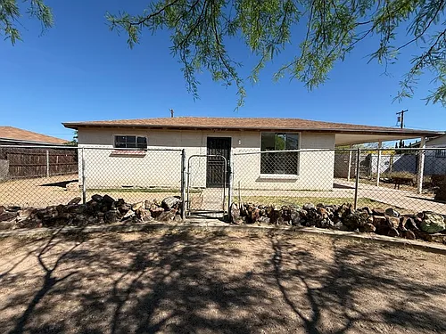 842 W Calle Ramona Photo 1