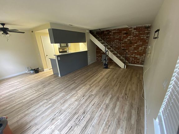 2nd image of 3068 Knollwood Ave