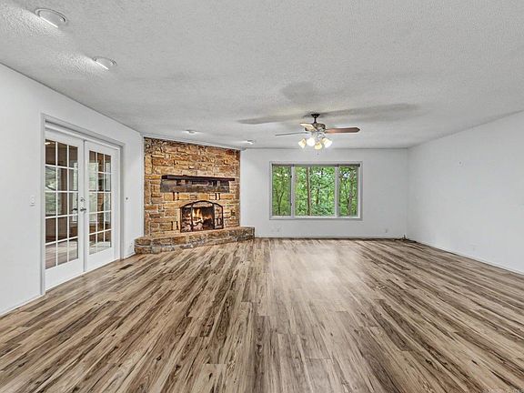 5th image of 27 Murcia Way