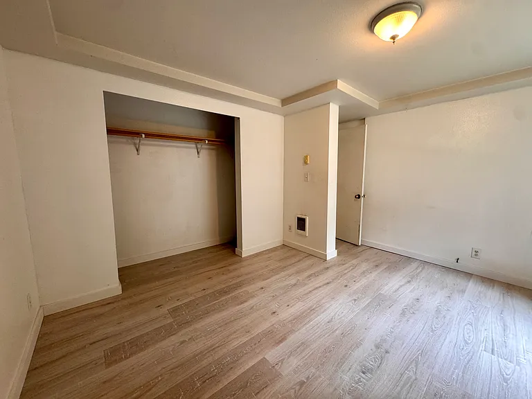 1409 W Railroad Ave #A — Photo 12