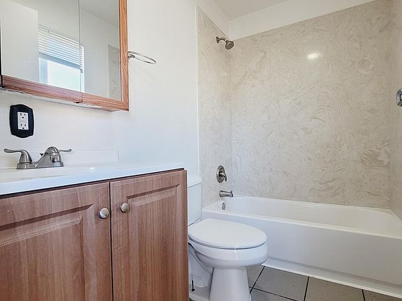 4th image of 509 1/2 E Harold St