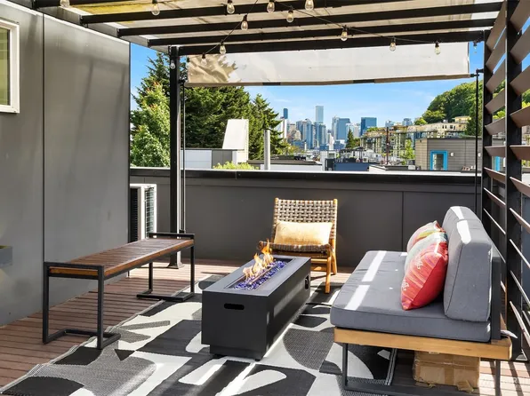 2404 Dexter Avenue N #D, Seattle, WA 98109