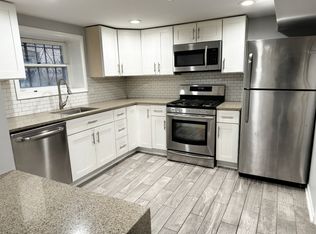 5065 W Sunnyside Ave, Chicago, IL 60630