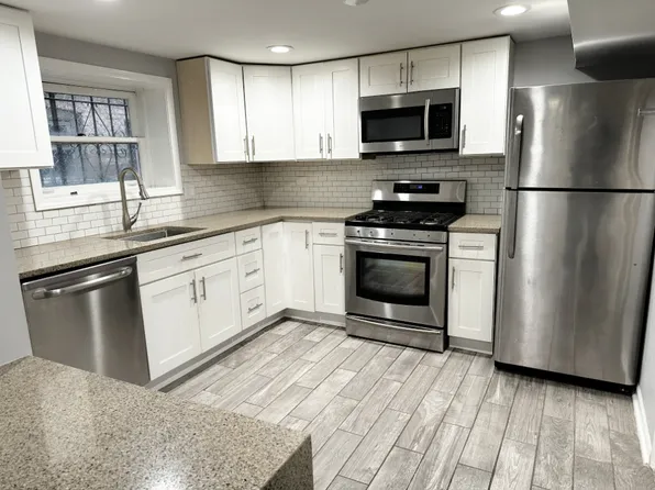 5065 W Sunnyside Ave, Chicago, IL 60630