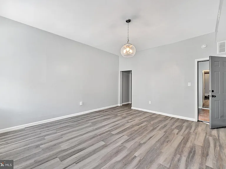 319 E 22nd St #2 — Photo 11