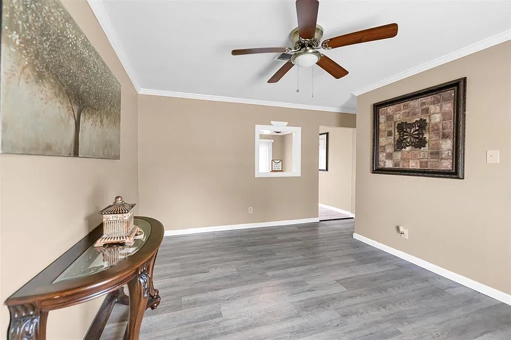 3 bed, 1.5 bath, 1019 sqft, $1,450 — Photo 4