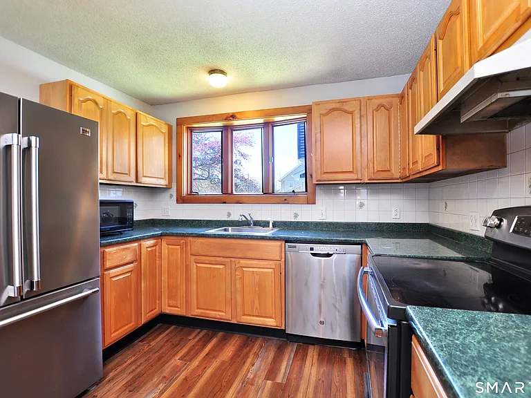 90 Niles Rd — Photo 6