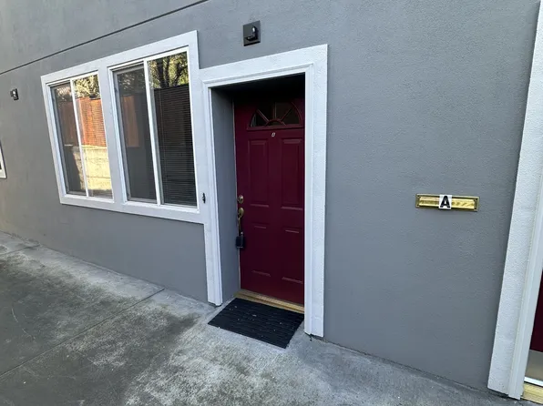 5106 Green Lake Way N, Seattle, WA