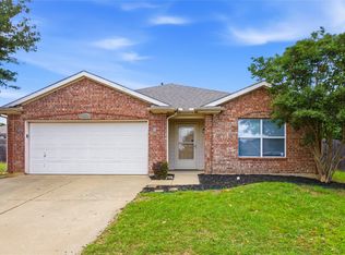 1401 Horseshoe Bend Ct, Fort Worth, TX 76131