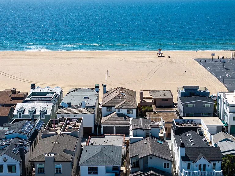 1228 W Oceanfront — Photo 31