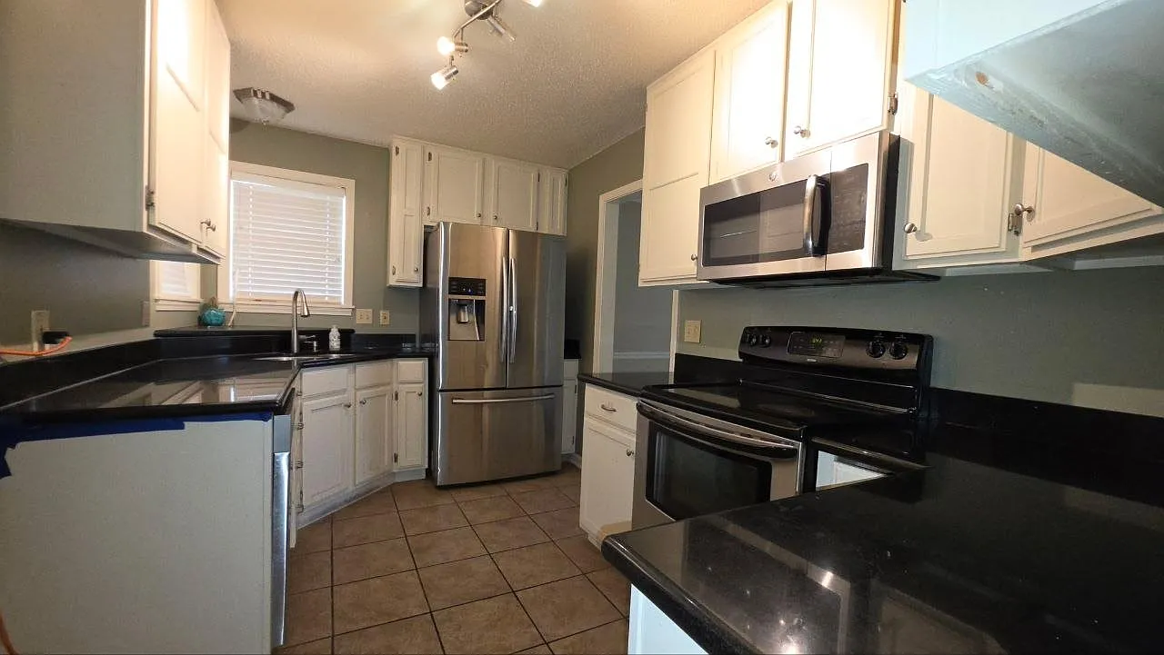 3 bed, 1665 sqft, $2,000 — Photo 3