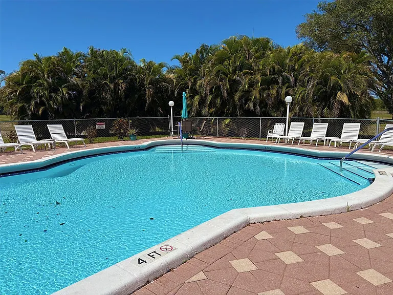 1055 Country Club Dr #404 — Photo 38