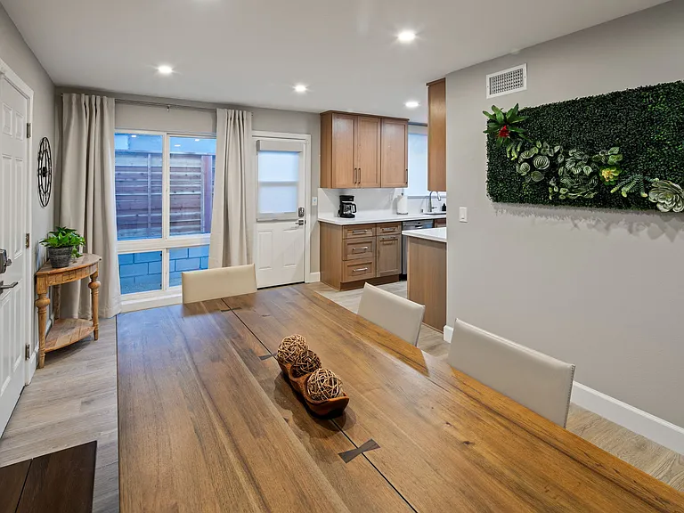 1648 El Prado Ave — Photo 16
