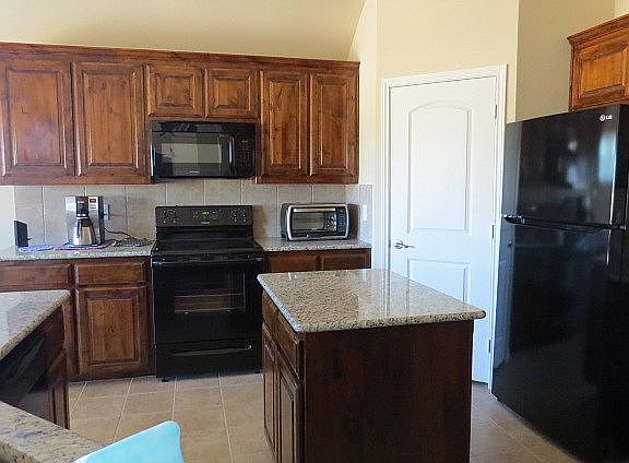 3rd image of 1316 Lauren Ln