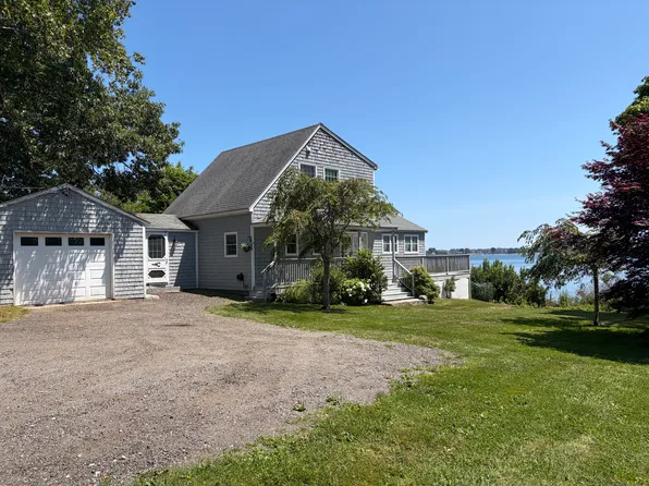 9 Malcolm Dr, Harpswell, ME 04079