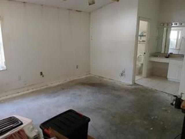 2nd image of 229 London Dr
