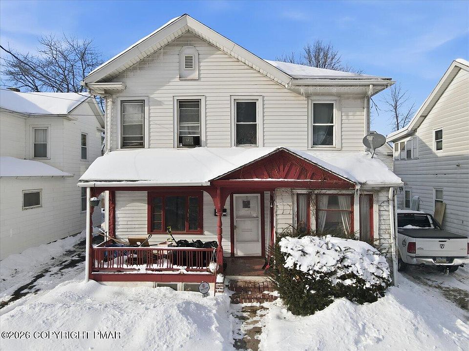 1st image of 825 S Franklin St